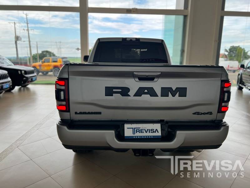 Dodge 3500 LARAMIE 6.7 - 2022