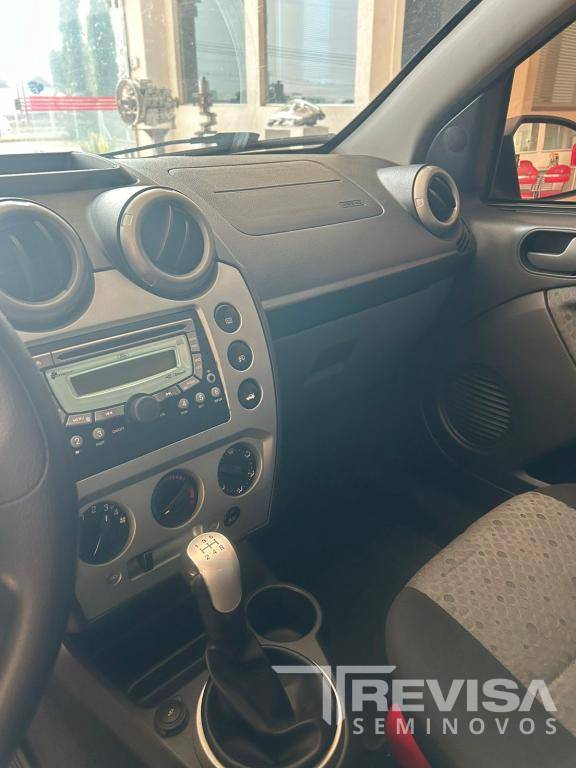 Ford Fiesta 1.6 Completo - 2013