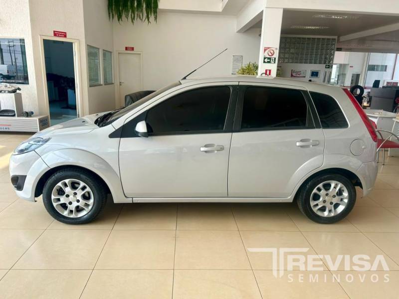 Ford Fiesta 1.6 Completo - 2013