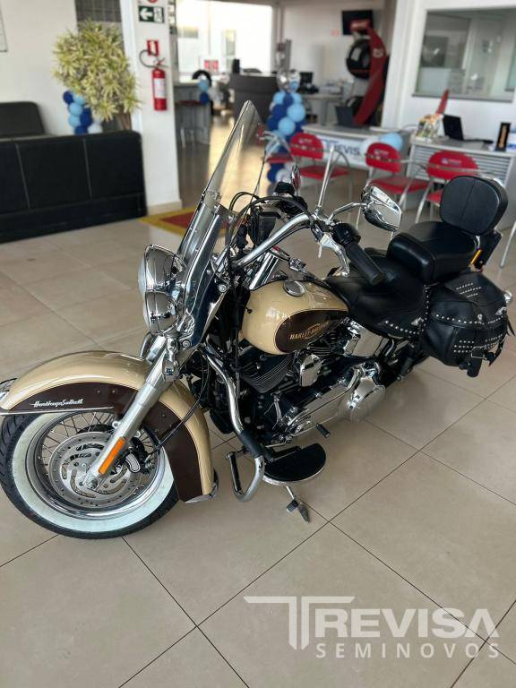 HARLEY-DAVIDSON Harley Davidson FLSTC Heritage Softail Classic - 2014