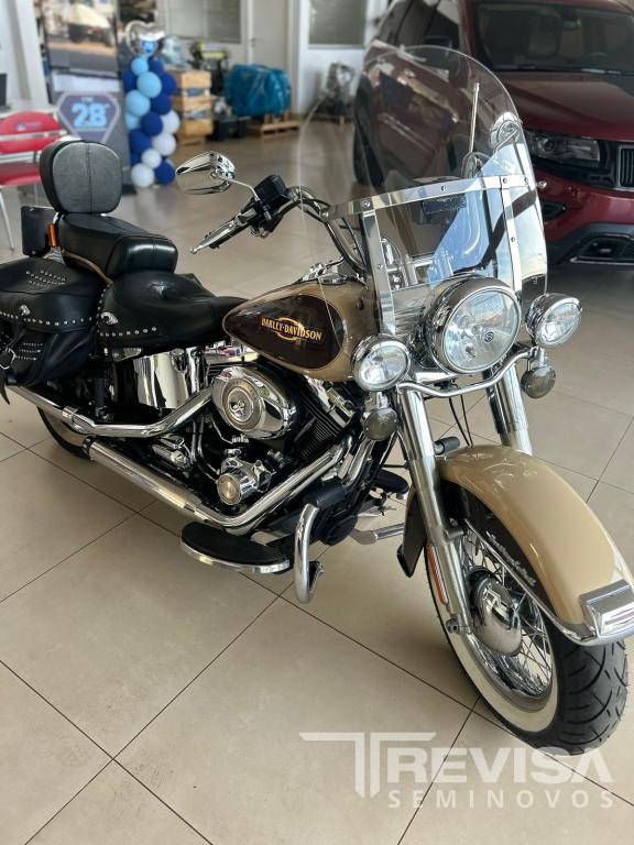 HARLEY-DAVIDSON Harley Davidson FLSTC Heritage Softail Classic - 2014