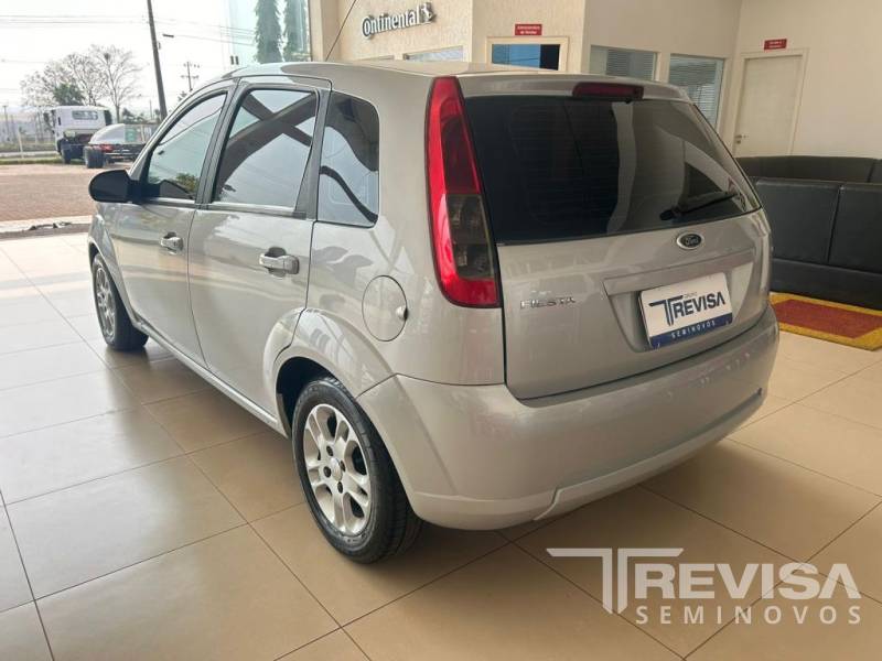 Ford Fiesta 1.6 Completo - 2013