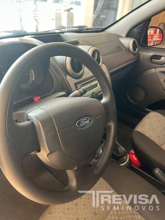 Ford Fiesta 1.6 Completo - 2013