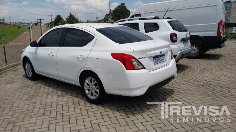 Nissan Versa 1.6 sv aut  - 2020